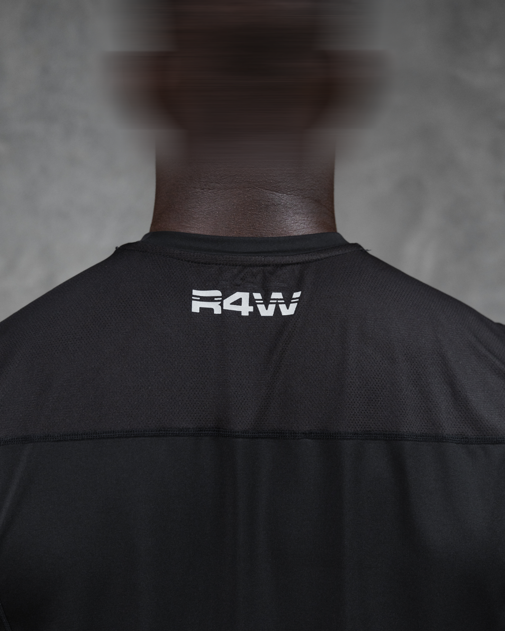 R4W ESSENTIALS MUSCLE TANK BLACK