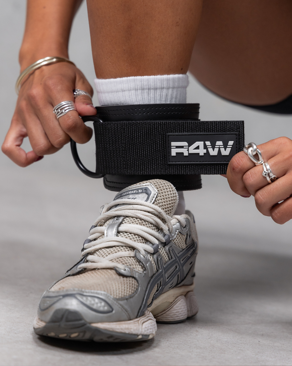 R4W LIMITLESS ANKLE STRAP BLACK