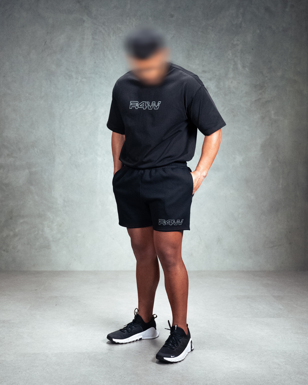 R4W FLEECE SHORTS OUTLINE BLACK