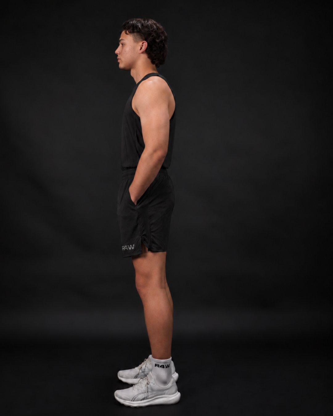 R4W ESSENTIALS SHORTS BLACK