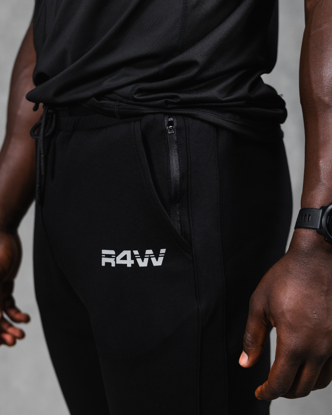 R4W TECH FLEECE TRACKPANTS BLACK