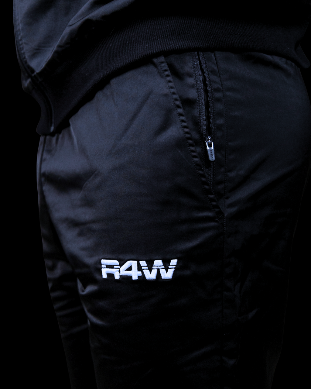 R4W HYDROTECH TRACKPANTS BLACK